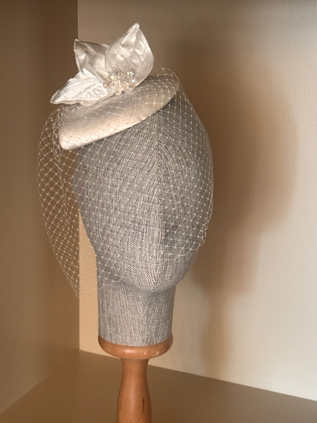 Ivory Bridal Fascinator